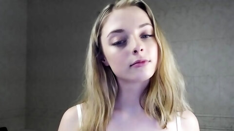 Teen Fingered And Pussy Licked By Amateur