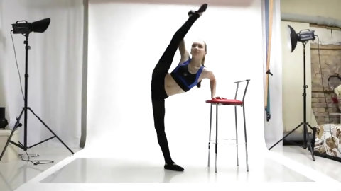 Teen Flexilady