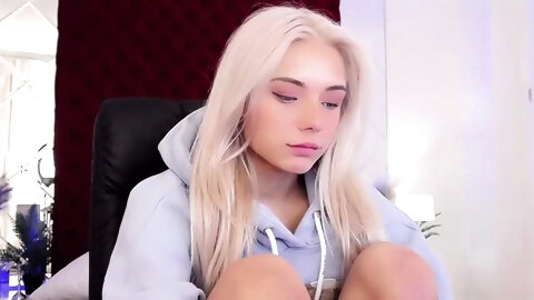 Amateur Blonde Teen Sucks Dick In Hot Pov...
