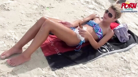 Amateur Girls On Vacation - Erotic...