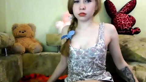 Solo Amateur Blonde Teen Homemade Pussy...