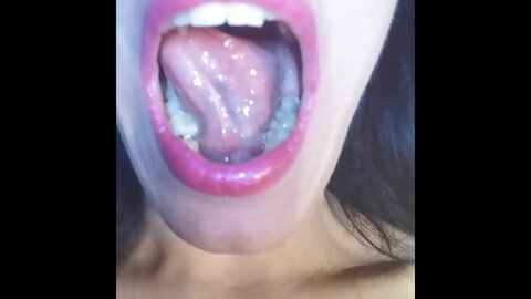 Teen Cumslut Offers Her Throat For Throat...