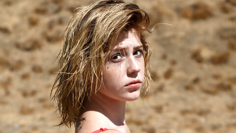 Fetching Teen Perfroming In Amazing Sex...