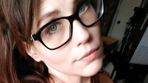 I Swear I'm A Nice Girl :)