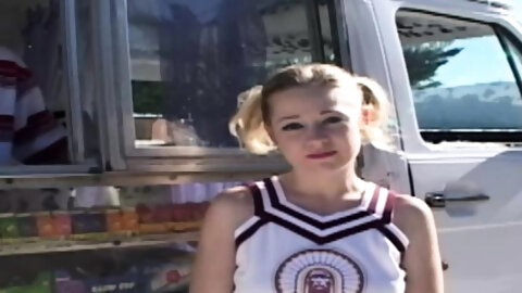 18yo Cindy Loo Rides Some Dick In The...