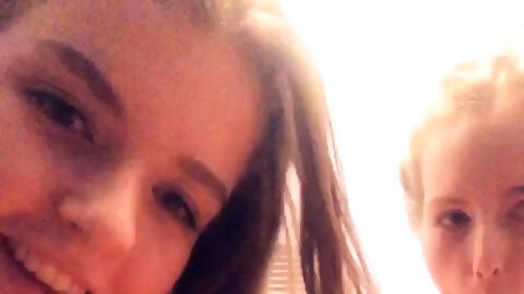 Cute Amateur Webcam Teen Girl Toying...