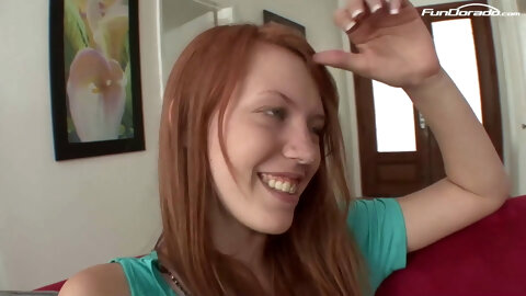 Teeny Girls Probieren Sich Aus